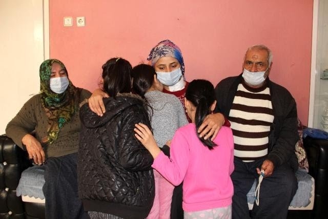 çocuklarının gözü önünde karısını bıçaklayan koca