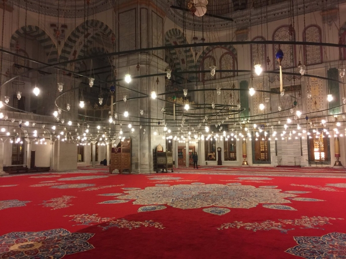 toplum dinden uzaklaşıyor mu yoksa sorusu