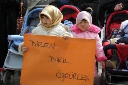 7 yaşına basmış kızlar kapanmalıdır