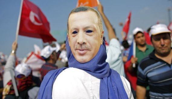 kafaya atatürk tablosu koyup öylece beklemek