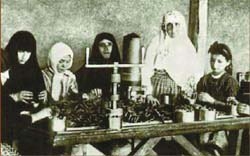 cumhuriyeti biz kurduk çarşaflılara yer yok