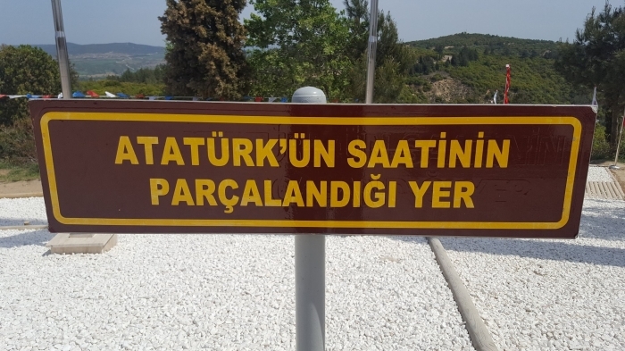 atatürkün savaşta parçalanan saati