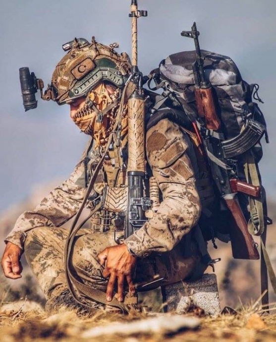 asos dağında dinlenen türk askeri fotoğrafı