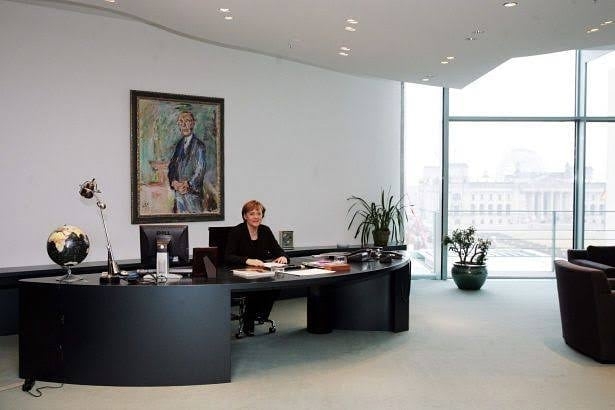 angela merkel in makam odası