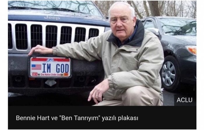 ben tanrıyım plakalı araç kullanan ateist adam