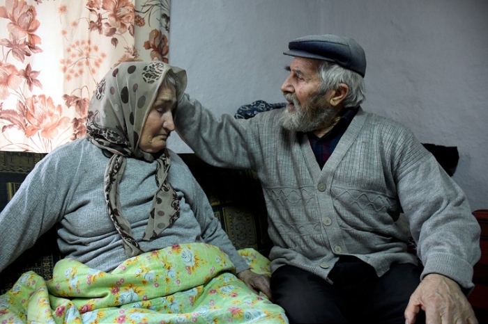 mustafa dede ile alzaymır hastası eşinin aşkı