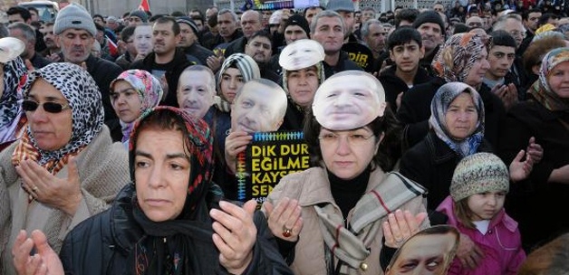 kafaya atatürk tablosu koyup öylece beklemek