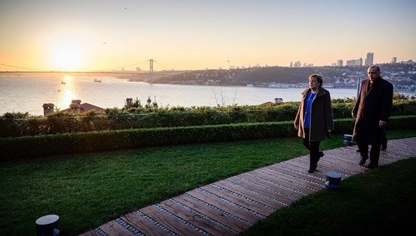 angela merkel den istanbul paylaşımı