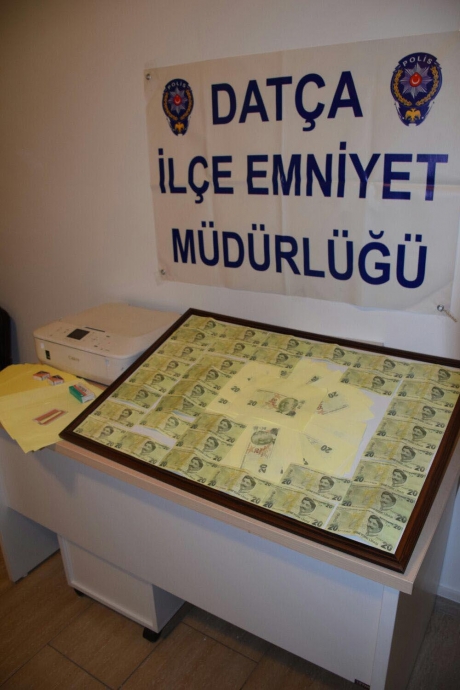 sahte 20 lira basan adam