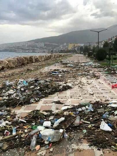 gemlik körfezinin çöpleri insanlara iade etmesi