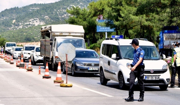 tatilcilerin bodrum a akın etmesi