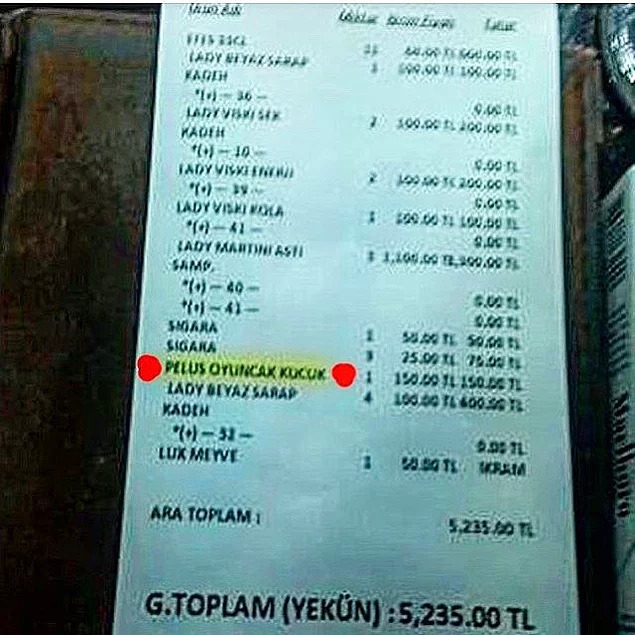 pavyonda konsa peluş oyuncak alan çomar