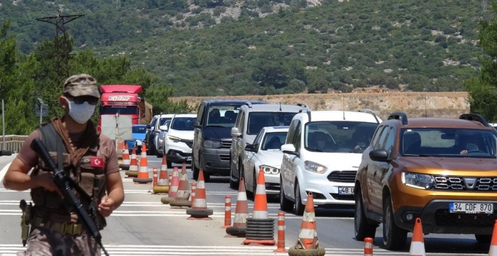 tatilcilerin bodrum a akın etmesi