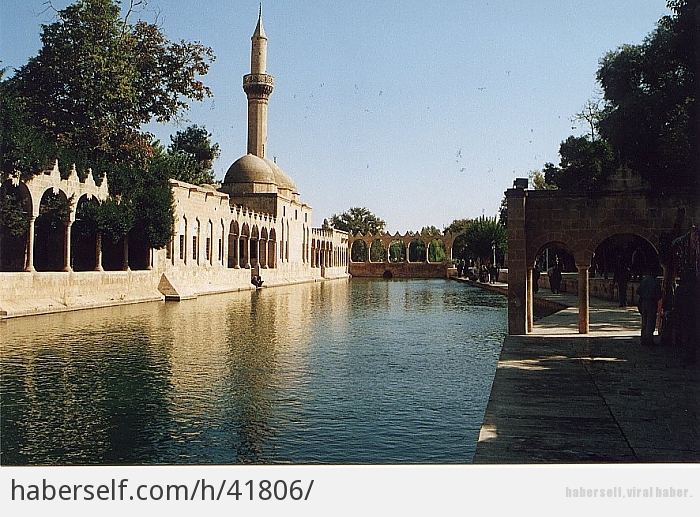 Yolunuz Urfa'ya Düşerse Mutlaka Gezip Görmeniz Gereken Yerler ve Tatmanız Gereken lezzetler