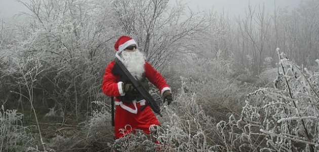 Bacanızdan Evinize Girmesini Asla İstemeyeceğiniz, Kendini Kaybetmiş 20 Noel Baba