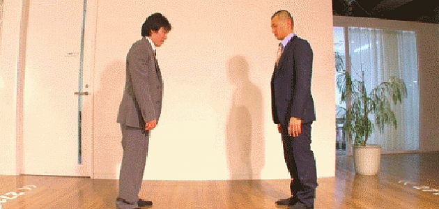 Japonların Abartılı Özür Dileme Şekillerinden 7 Tuhaf Kare