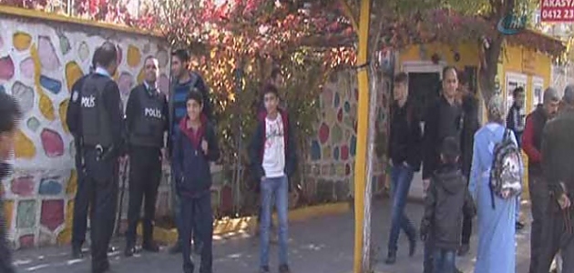 Kız kavgası: 2 yaralı!