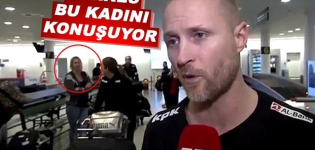 Canlı Yayın Esnasında Gizemli Bir Şekilde Ortadan Kaybolan Kadın