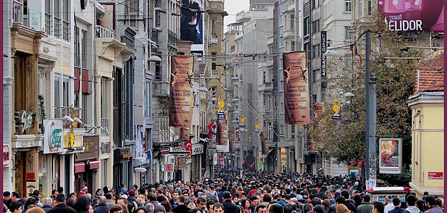 İstiklal Caddesine Giden Herkesin Gördüğü 15 Karakter