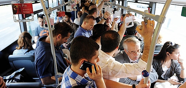 Toplu Taşıma Kullanan İnsanların Gayet Aşina Oldukları 8 Büyük Problem