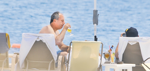 Ramazan'da "Oruç Tutmadın", "İçki İçtin" Tarışmalarına Muharrem İnce'nin de Fotoğrafı Eklendi