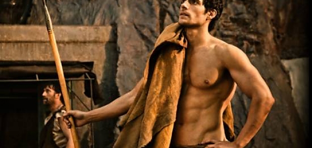 Karşı Konulmaz Derecede Kaslı ve Seksi Bir Erkek Olduğunuza Lanet Ettirecek 13 Göz Yaşartıcı Durum