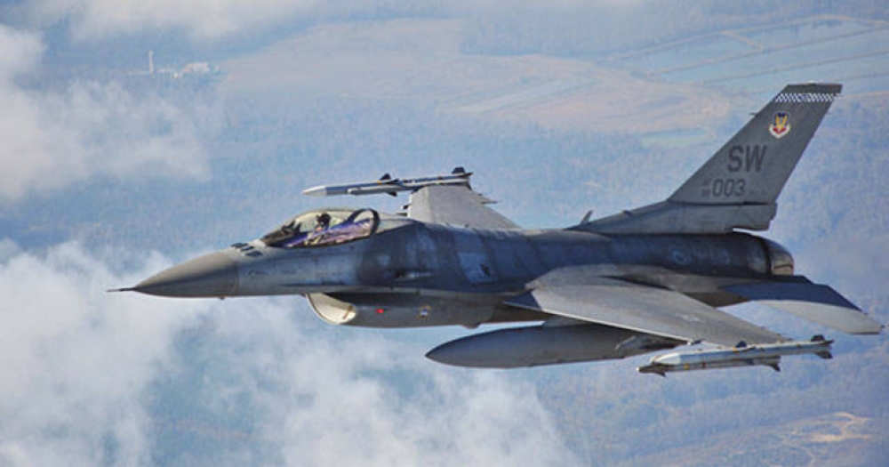 Amerikan Savaş Jetleri ve Kokpitlerinin Yıllar İçinde Geçirdiği Evrimi Gösteren 17 Kare