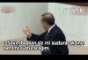 yaşlı adam dururken genç ve seksi kıza yer vermek / #1525869