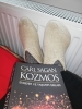 ayakları kalorifere dayayıp kitap okumak / #2218494