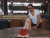 et reyonuna karanfil bırakan vejeteryanlar / #2331659