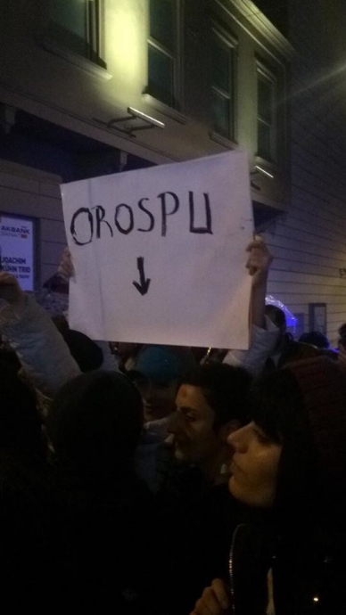 8 mart 2018 kadınlar yürüyüşü ve sapkın pankartlar