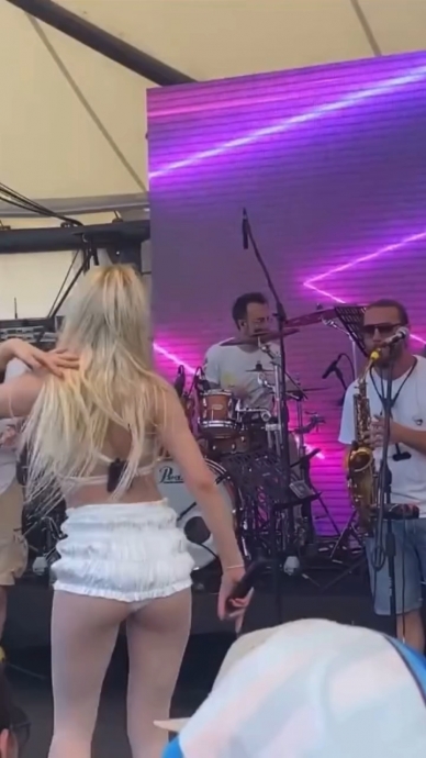 Aleyna tilki nin çıplak fotoğrafları