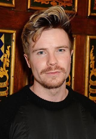 Joe Dempsie facts