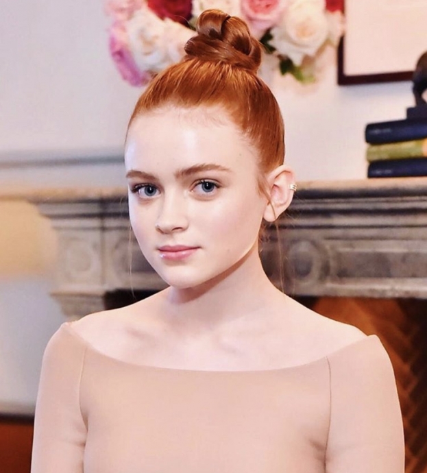 Next photo of Sadie Sink