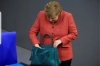 angela merkel in 295 euroluk çantası / #1869378