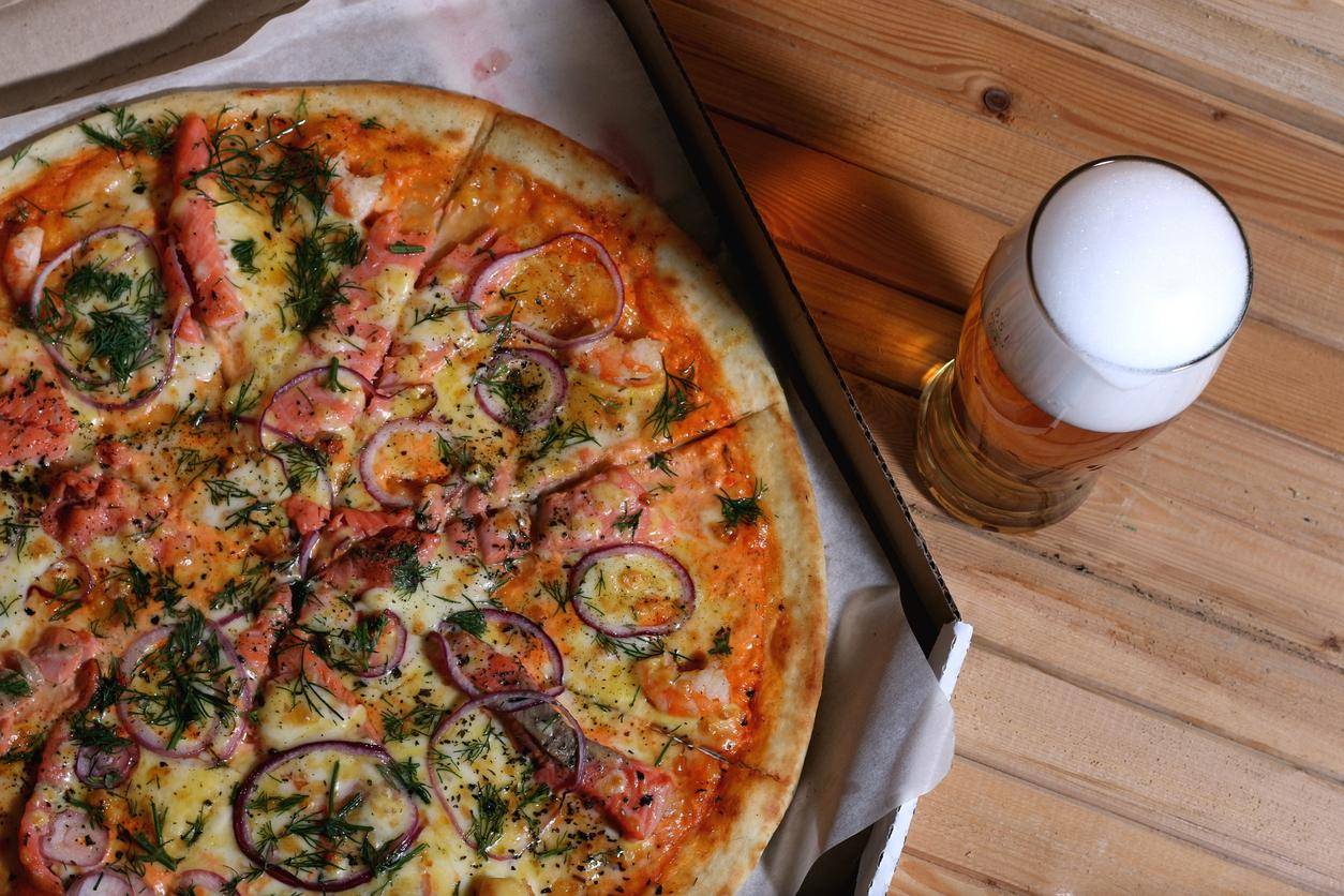 pizza hut alkol servis edecek uludağ sözlük