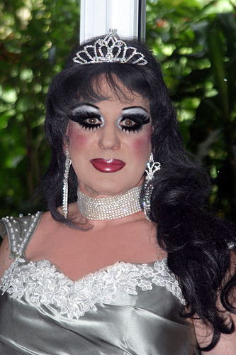 Transvestites haevy makeup