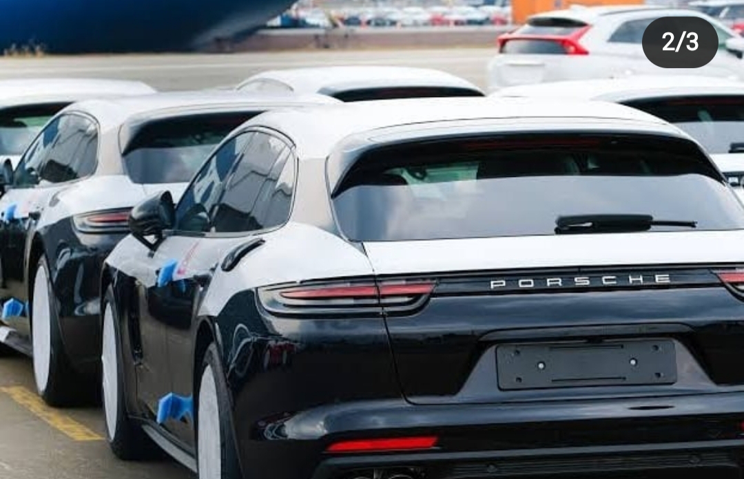 lüks araç taşıyan kargo gemisinde yangın çıkması #2213501 - uludağ