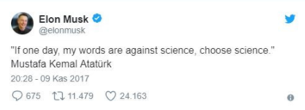 heryerde aynı heykeli gören turist