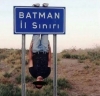 batman il sınırında yarasa taklidi yapmak / #1224049