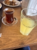 limonata ve çayı aynı anda içmek