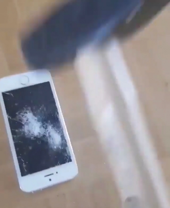 iphone kırıp abd yi protesto edenler sıralı liste