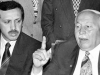 tayyip erdoğan ın erbakan ın parmağına bakması / #1263907