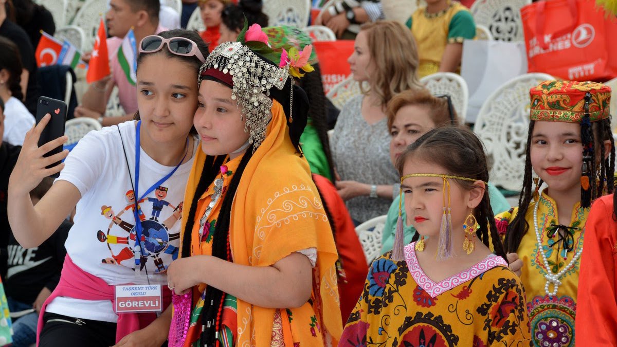 özbekistan da 27 yıllık başörtüsü yasağı sona erdi