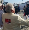 ümraniye de hayır afişi dağıtan abi / #1390890