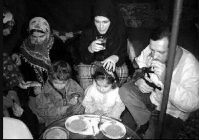 1988 yılına ait erdoğan ailesi fotoğrafı