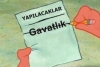 aşırı dekolte giyen kadının yanındaki erkek / #1494390