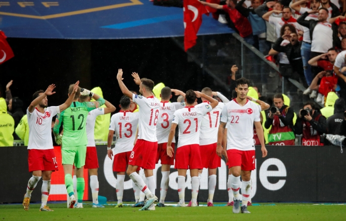 merih demiral kaan ayhan kavgası - uludağ sözlük