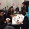 londra da sandık görevlilerine baklava dağıtılması / #1696578