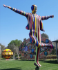 chp li belediyenin yaptığı renkli atatürk heykeli